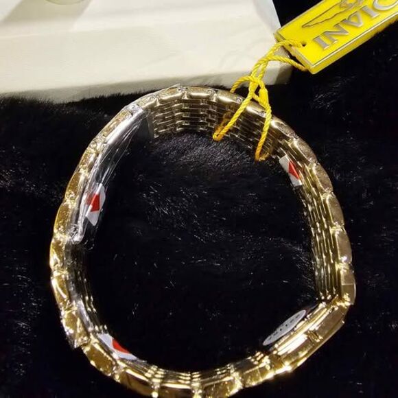 New in box, Ladies Invicta Mayamar watch 21MM main image 4